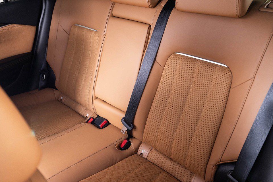 Fahrzeugabbildung Mazda 6 Kombi 2.5i 194PS A/T 20THANNIVERSARY SUNR