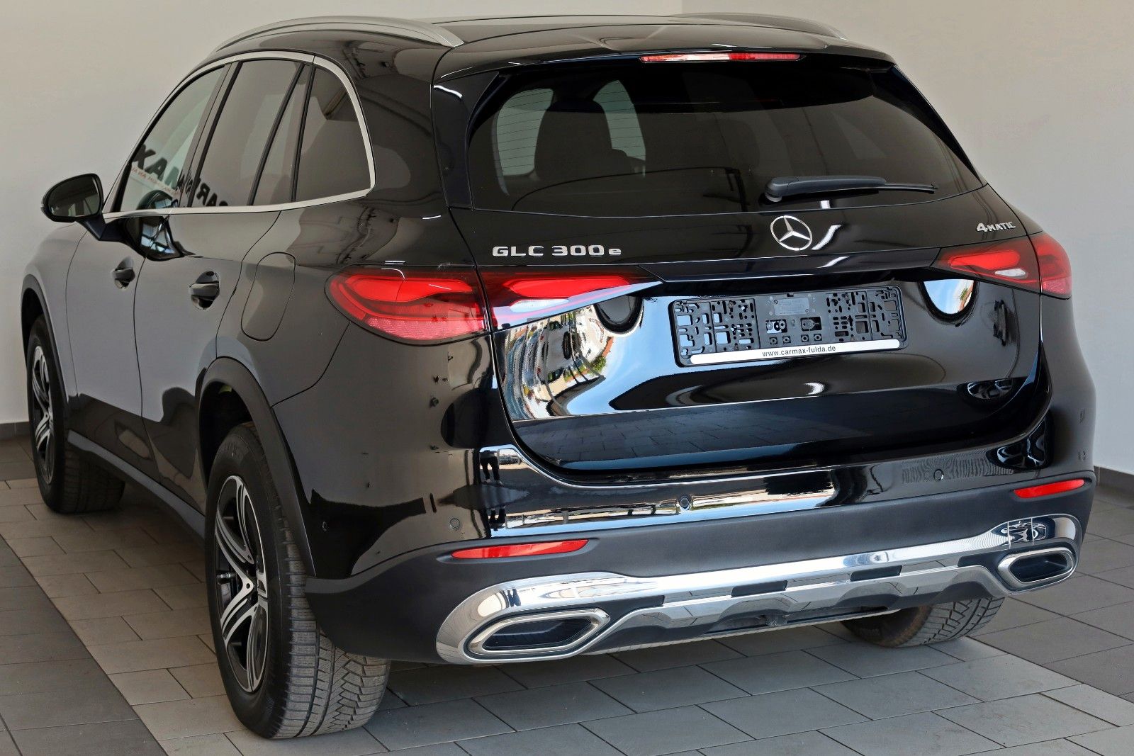 Fahrzeugabbildung Mercedes-Benz GLC 300e 4M Avantgarde T.Leder,Navi,LED,SH,Park