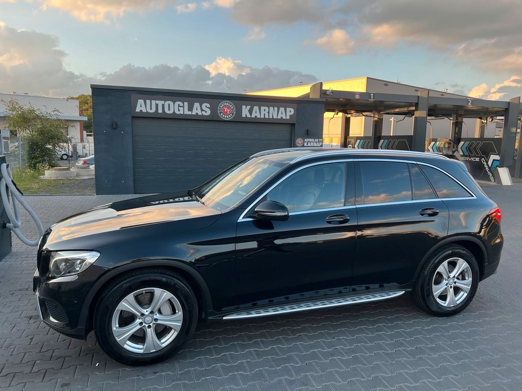 Image of Mercedes-Benz GLC 220