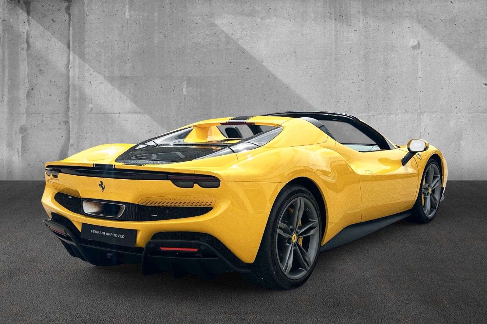 Fahrzeugabbildung Ferrari 296 GTS*Lift*Daytona Racing*Carbon