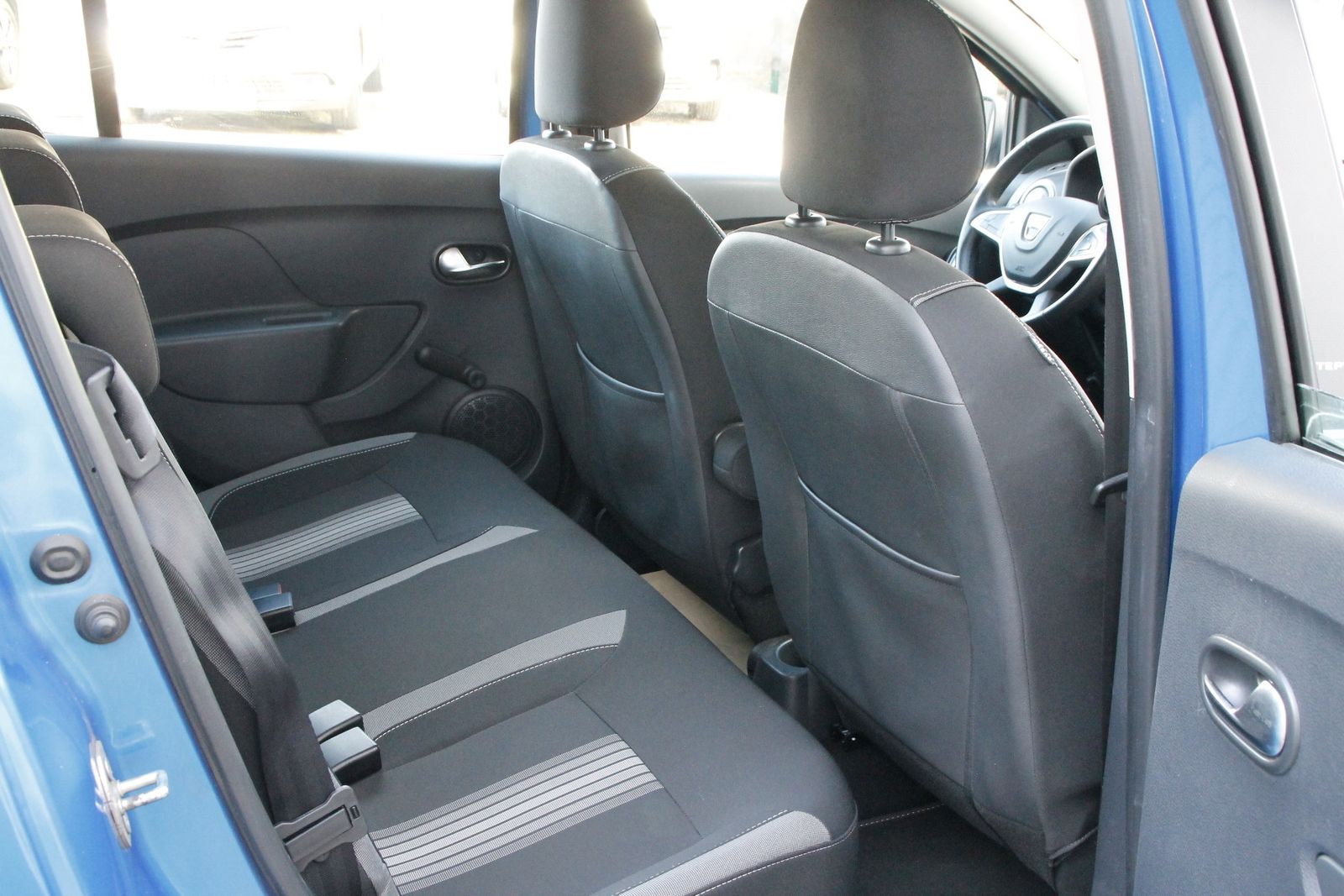Fahrzeugabbildung Dacia Sandero Stepway Celebration