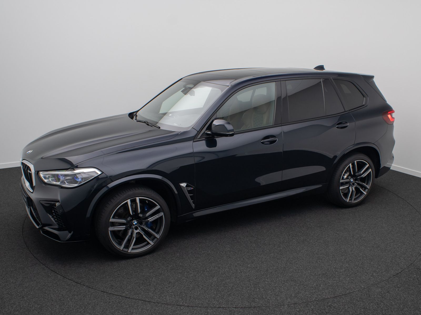 Fahrzeugabbildung BMW X5 M 360°B&W Panorama HUD Massage DAB FondEntert