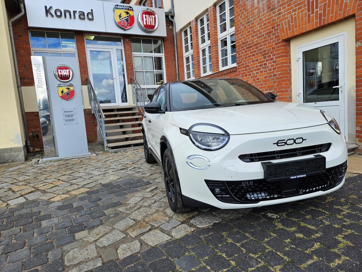 Fiat 600 1.2T Street - Klima - Apple Carplay /Android