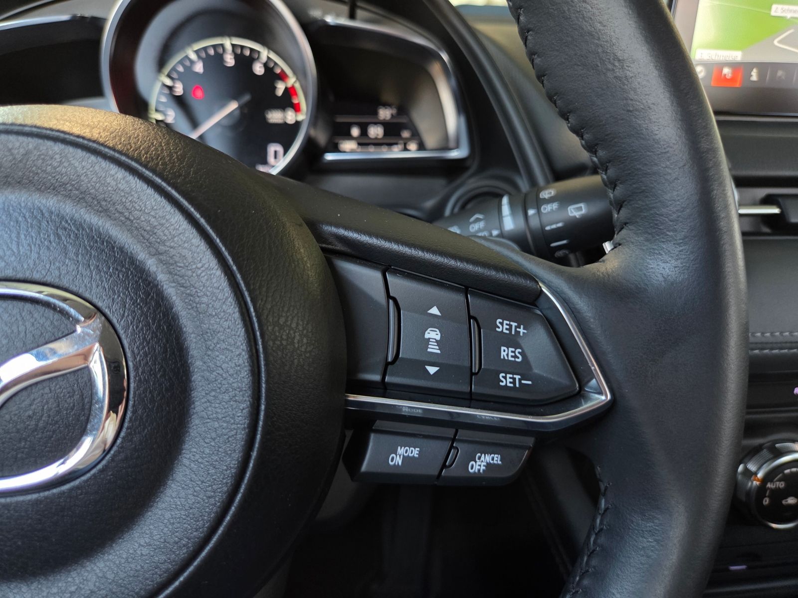 Fahrzeugabbildung Mazda CX-3 Sports-Line AWD HUD BOSE LED NAV SHZ 18"