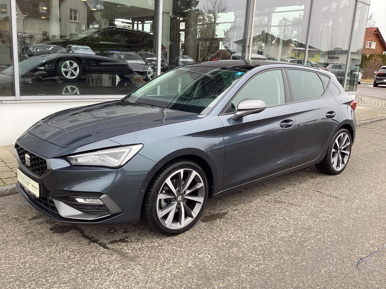 Seat Leon 1.5 eTSI DSG FR/18Zoll/Kamera/Navi/Pano/AHK