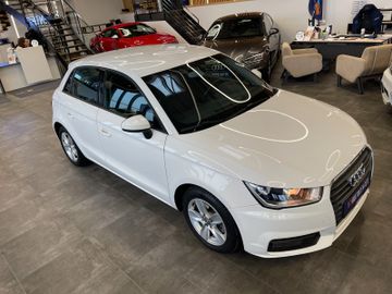MYAUTOCENTER – Gebraucht- und Jahreswagen mit Werkstattservice in Pfaffenhofen Audi A1 Sportback basis *2. Hand*Klima*Navi*PDC*SHZ*