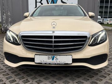 Mercedes E 200 - 3