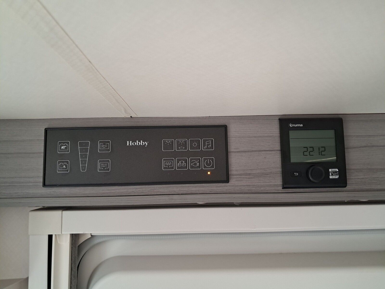 Fahrzeugabbildung Hobby OnTour Van V65 SAT,Solar,Markise,RK,Fahr.