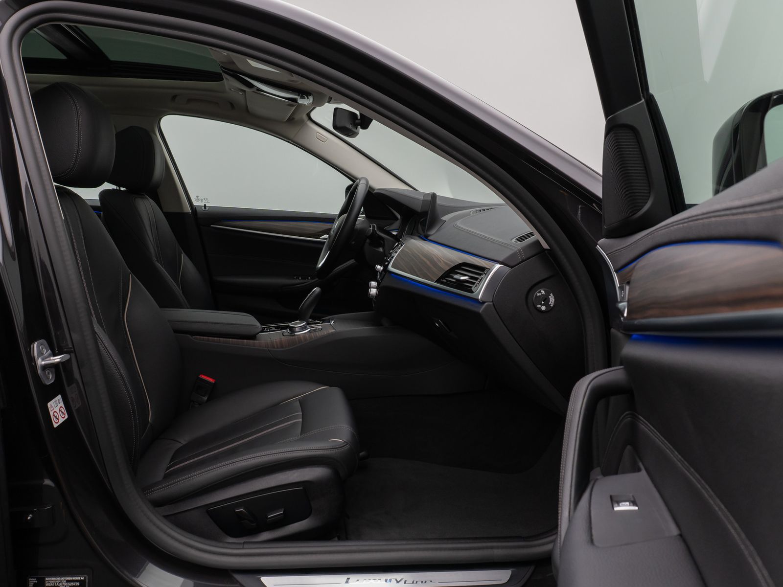 Fahrzeugabbildung BMW 530d Luxury Line Panorama Kamera DAB HiFi Alarm