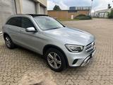 Mercedes-Benz GLC 220 d 4Matic 9G-Tro*Navi*Pano*AHK*LED*R.Cam - Mercedes-Benz GLC 220 Gebrauchtwagen in Hamburg