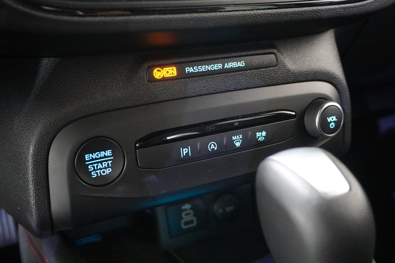 Fahrzeugabbildung Ford Focus Turnier 1.0 ST-LINE X NAVI/LED/KAMERA/DAB+