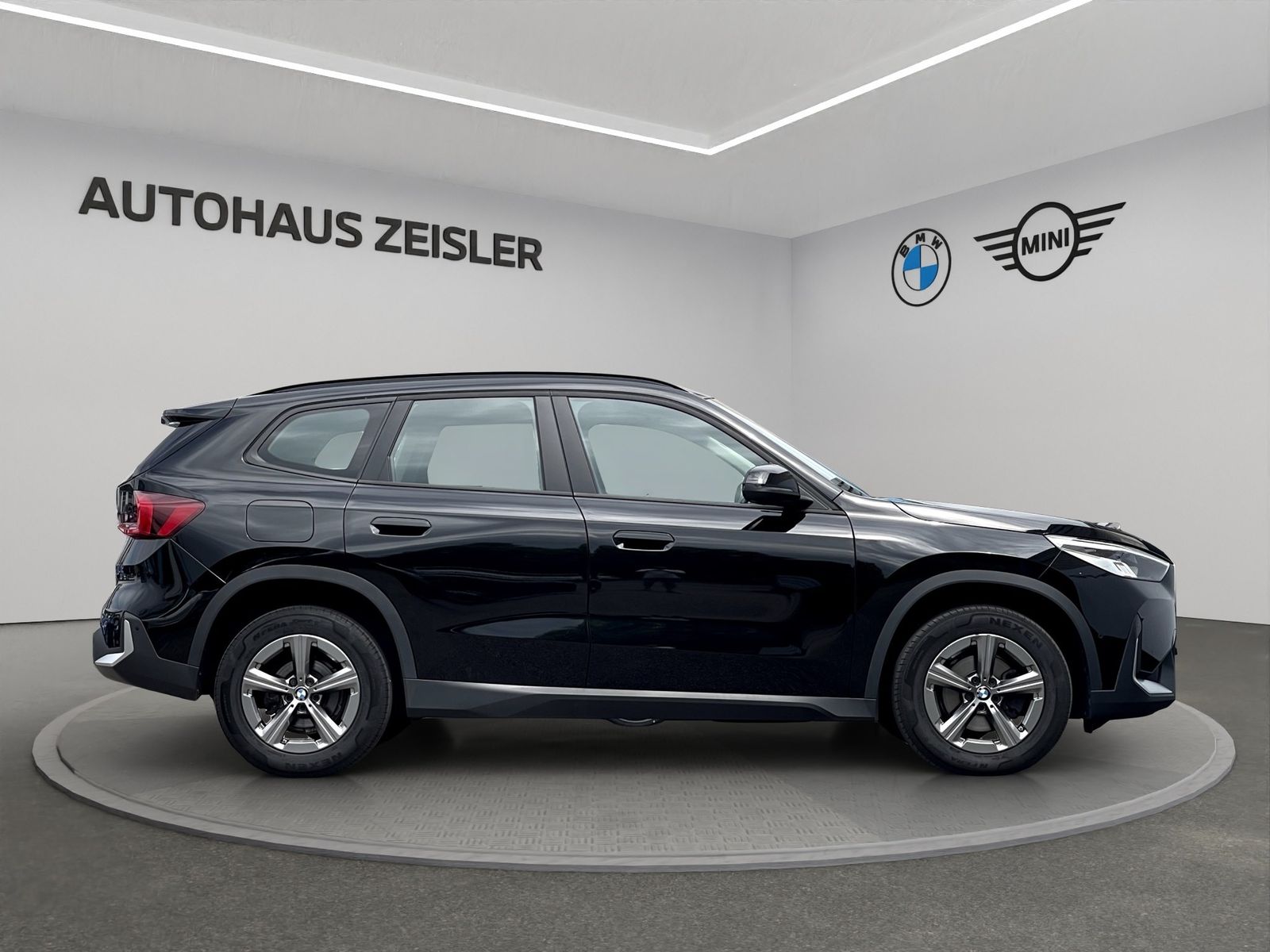 BMW X1 sDrive18d Automatik Rückfahrkamera foto 3