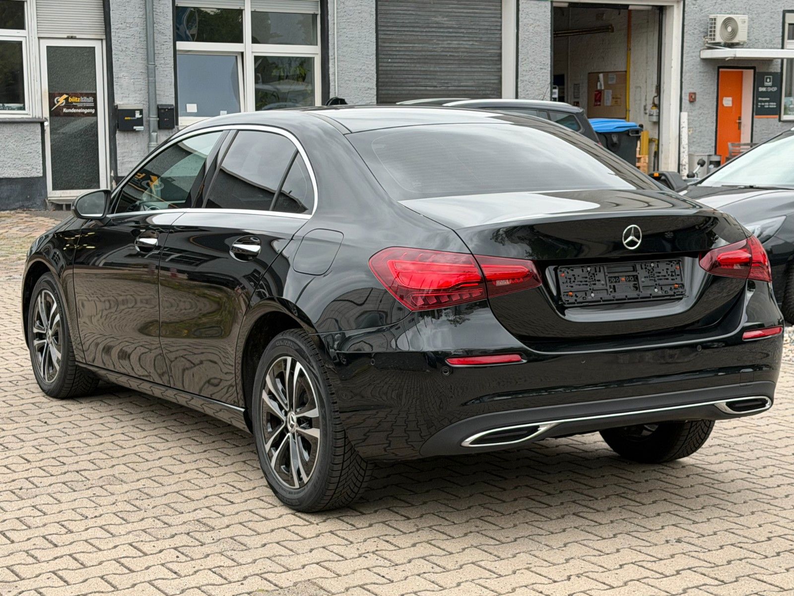Mercedes-Benz A 250 A Limousine A 250 e PANORAMA LED NAVI M ME foto 4