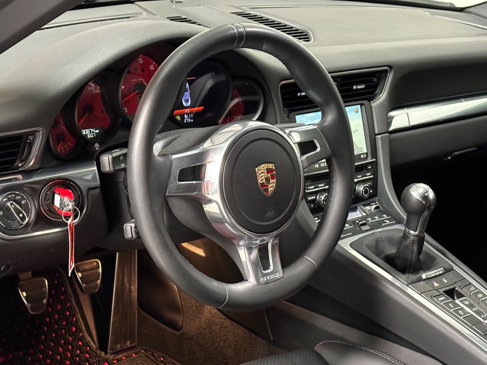 Fahrzeugabbildung Porsche 991/911 Carrera 4S/ 7 Gang Handschalter/Aero Kit