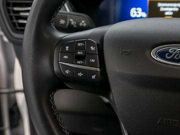 Ford Kuga 2.5 Plug-In Hybrid Vignale Stauassistent