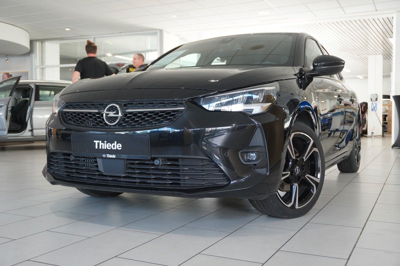 Fahrzeugabbildung Opel Corsa F 1.2T GS-LINE NAVI/LED/KAMERA/SHZ/DAB+