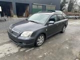 Toyota Avensis Kombi 2.2 D-CAT Executive - Toyota Avensis in Hamm