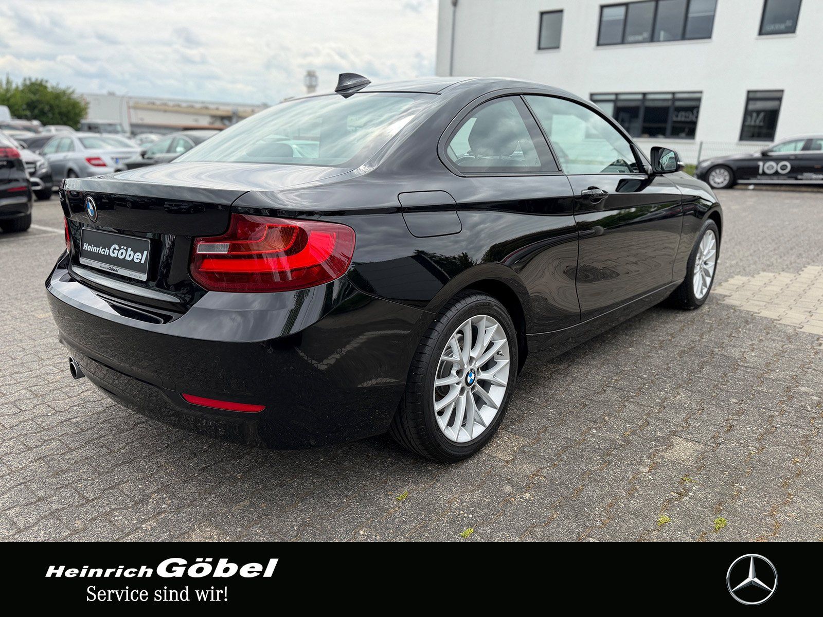 Fahrzeugabbildung BMW 2er - 220i wenig KM 10.820
