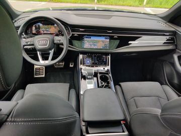 Audi Q8 - 10