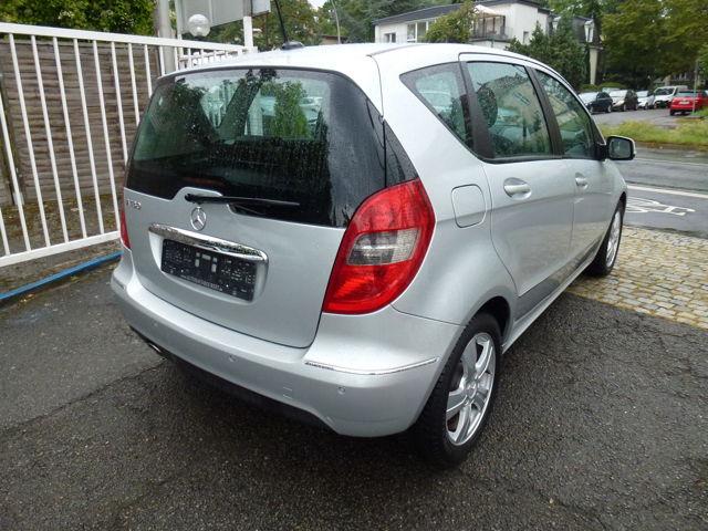Mercedes-Benz A 180 AVANTGARDE Autom-Klima-78TKM-Sitzheizung