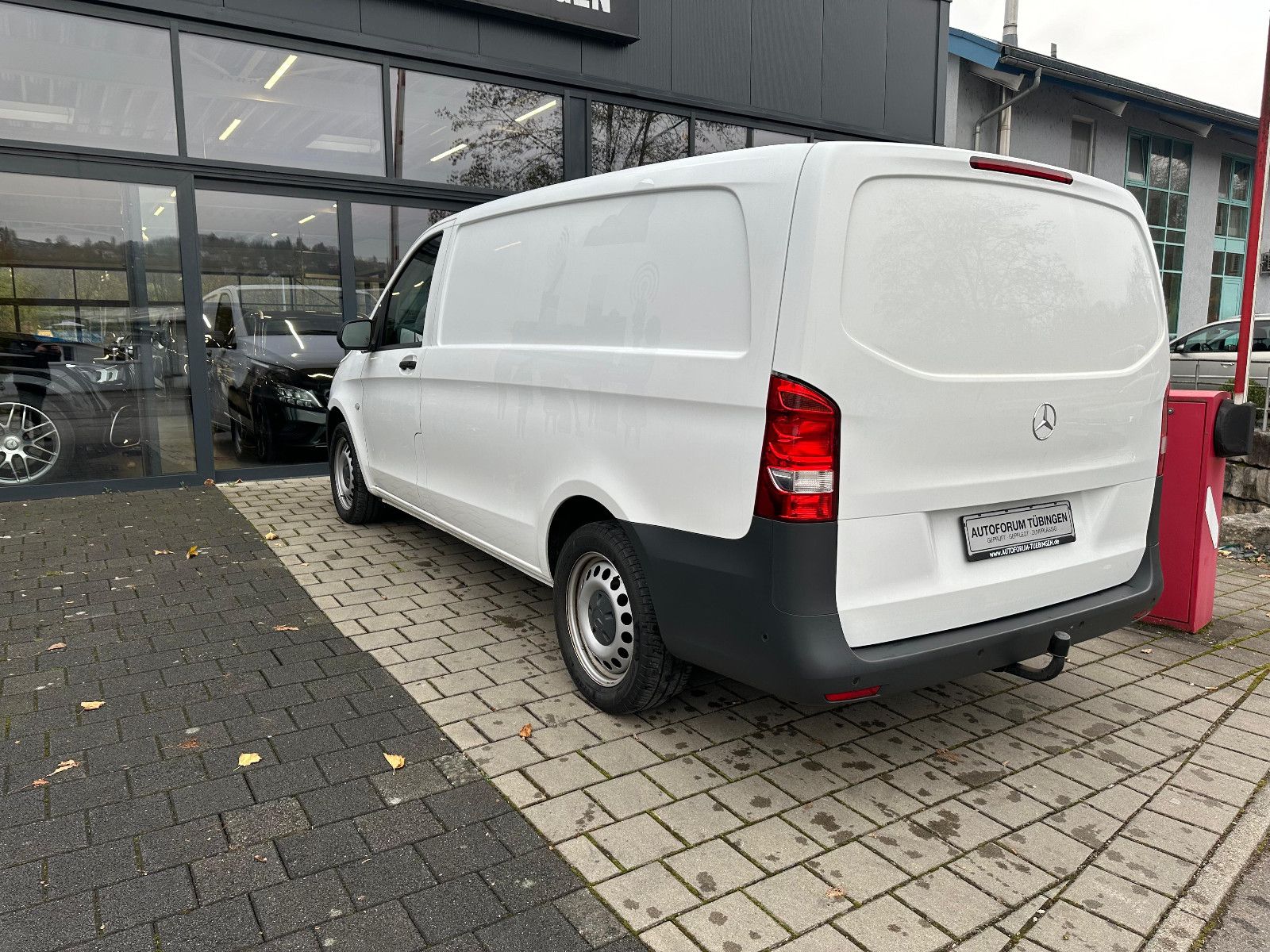 Fahrzeugabbildung Mercedes-Benz VITO 114 4Matic LANG *NAVI*KLIMA*SH*AHK*SORTIMO*