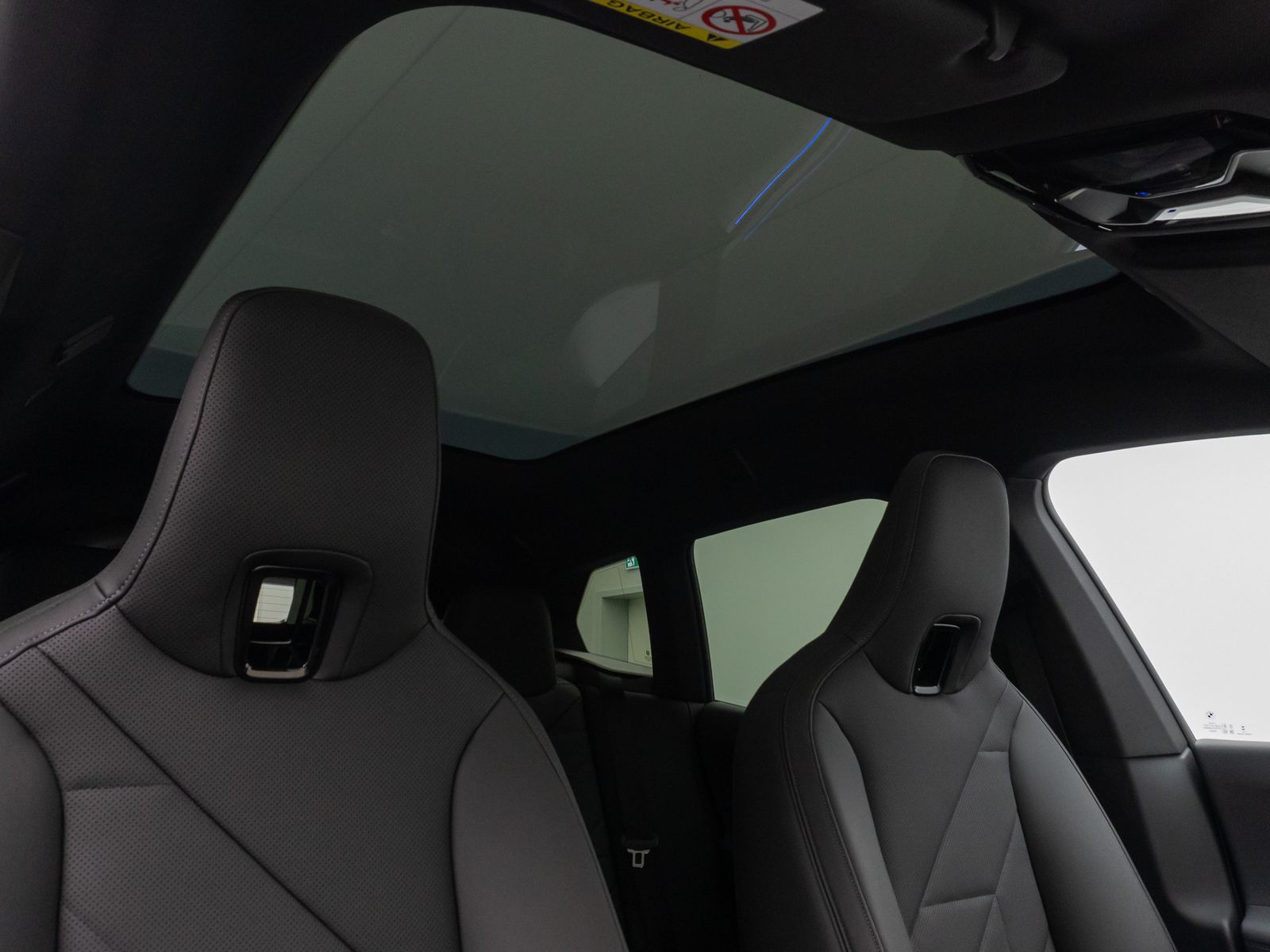Fahrzeugabbildung BMW iX xD40 Sport SkyLounge 360°DAB H/K AHK 22Zoll