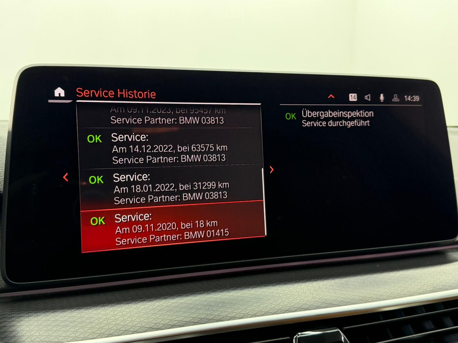 Fahrzeugabbildung BMW 530d M-SPORT/FACELIFT/LASER/ASSIST/STHZG/AHK