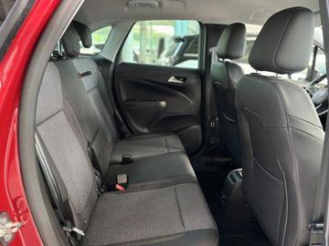Fotografie 8 des Opel Crossland (X) Crossland 1.2 Automatik Elegance Paket