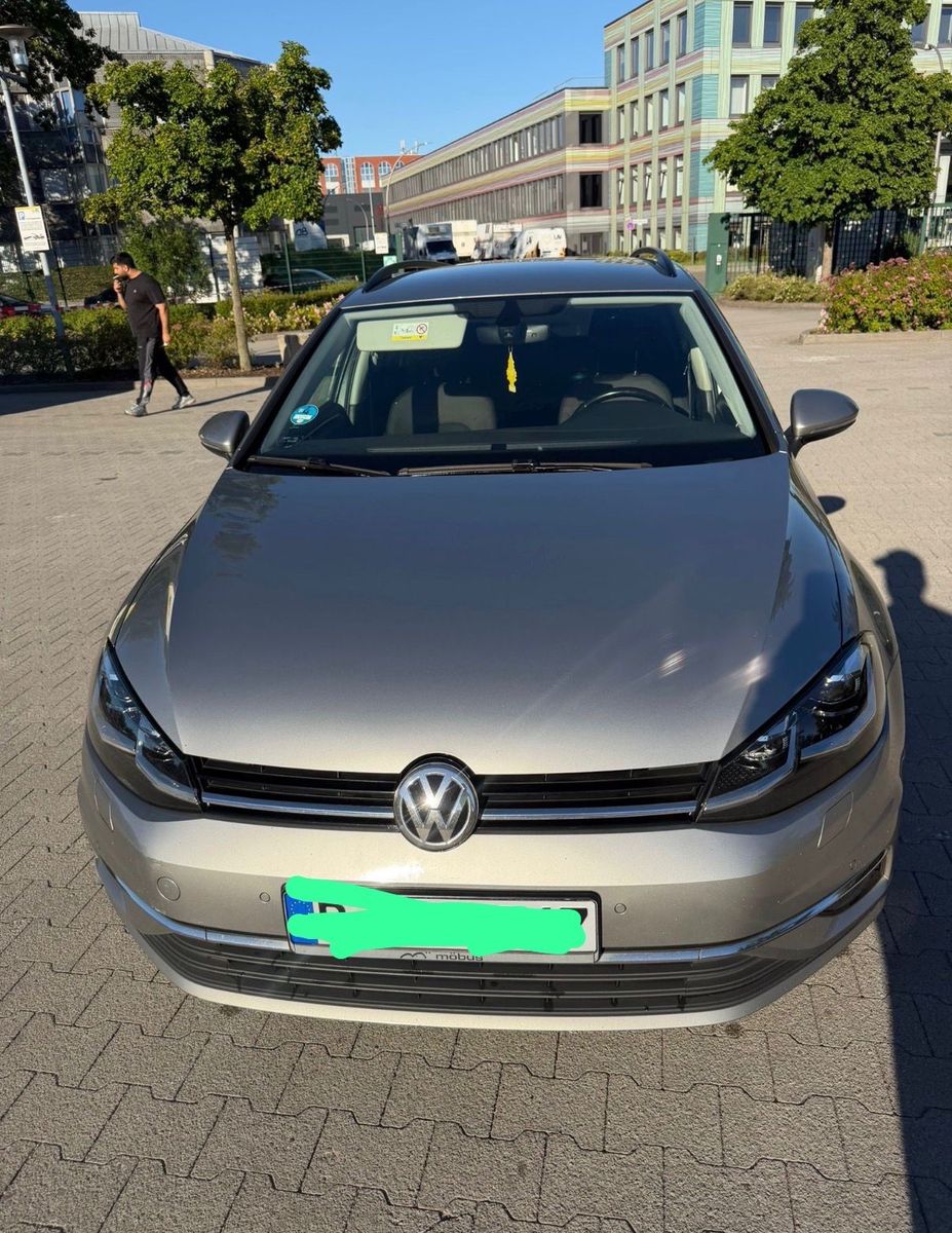 VW Golf 2.0 TDI SCR DSG Highline Variant Highline
