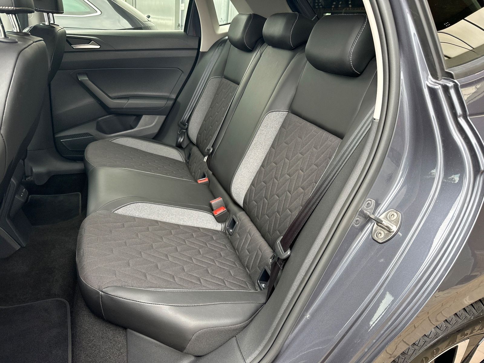 Fahrzeugabbildung Volkswagen Polo 1.0 TSI DSG GOAL LED+SHZ+ACC+CARPLAY+GJR