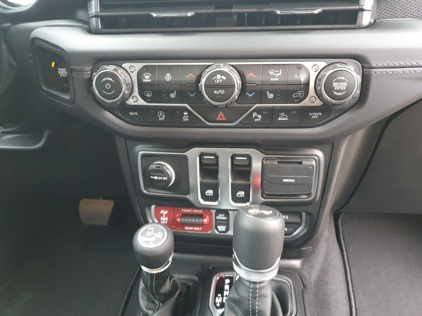 Fahrzeugabbildung Jeep Wrangler Rubicon Recon Xtreme MY25  4X4 2.0 - US