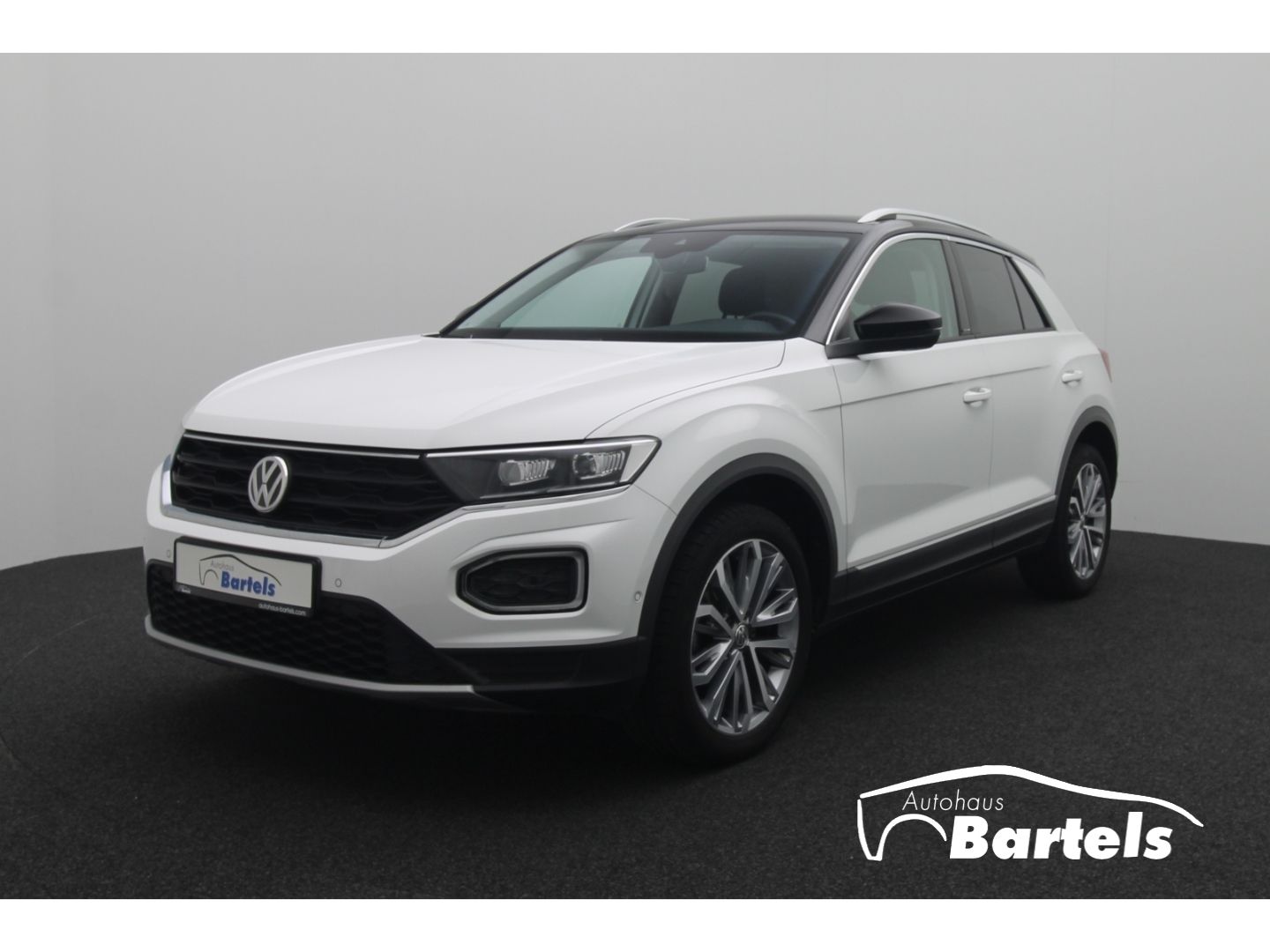 Fahrzeugabbildung Volkswagen T-Roc IQ.DRIVE AHK Kamera Digi Cockpit DAB
