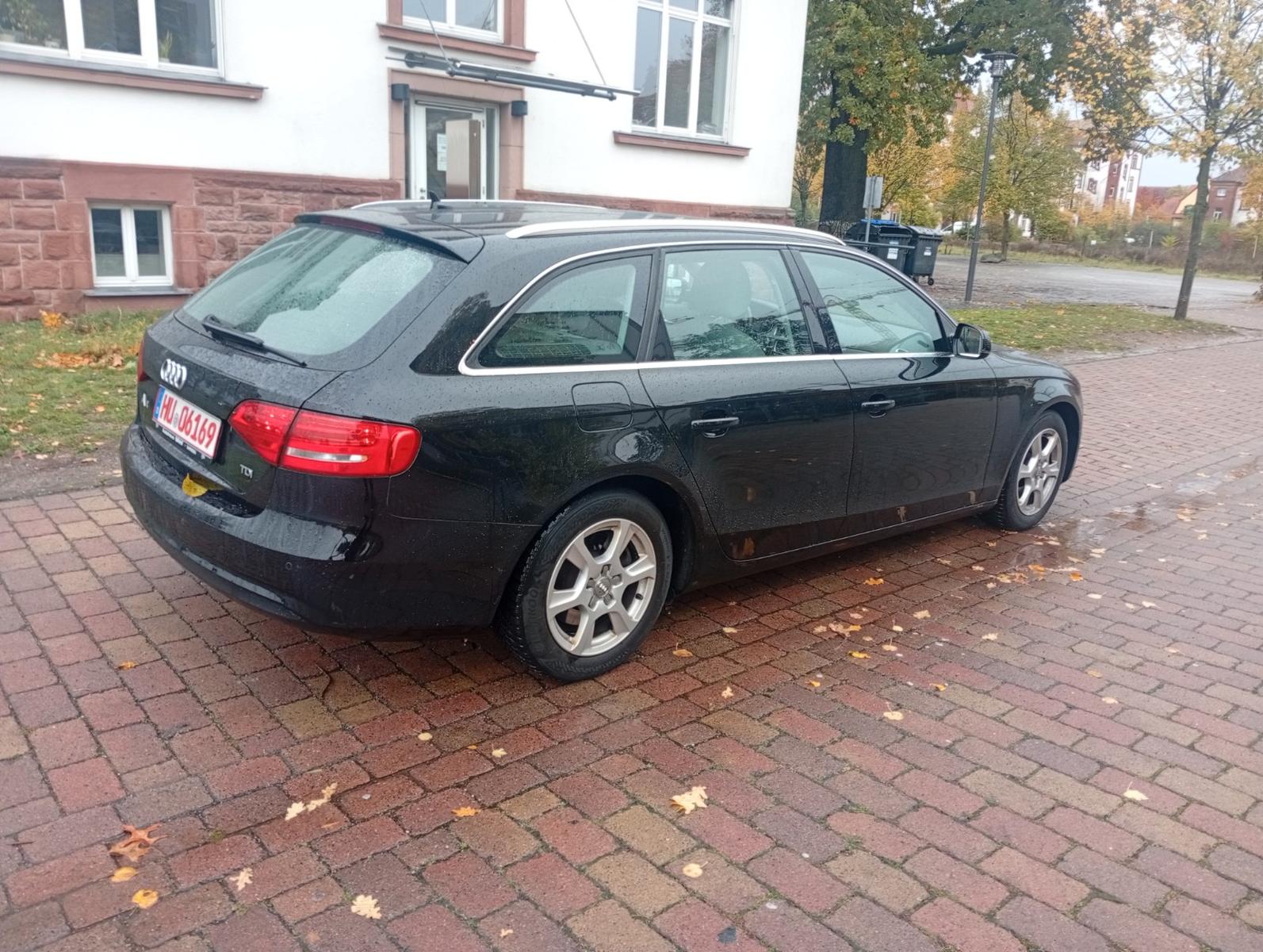 Audi A4 2012 — interior