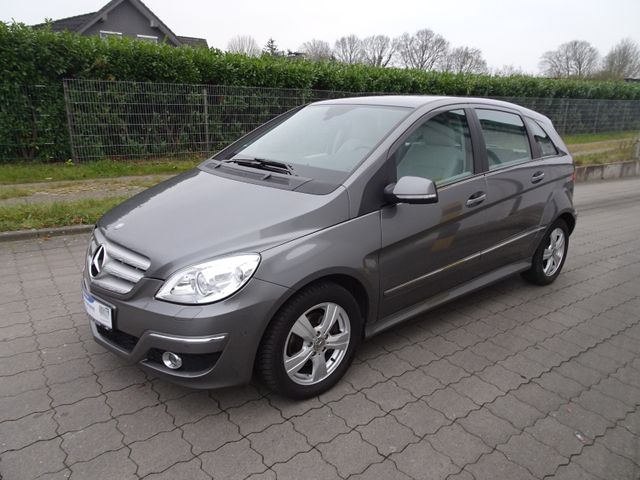 Mercedes-Benz B 200 / 2-Hand  / Automatik / Navi