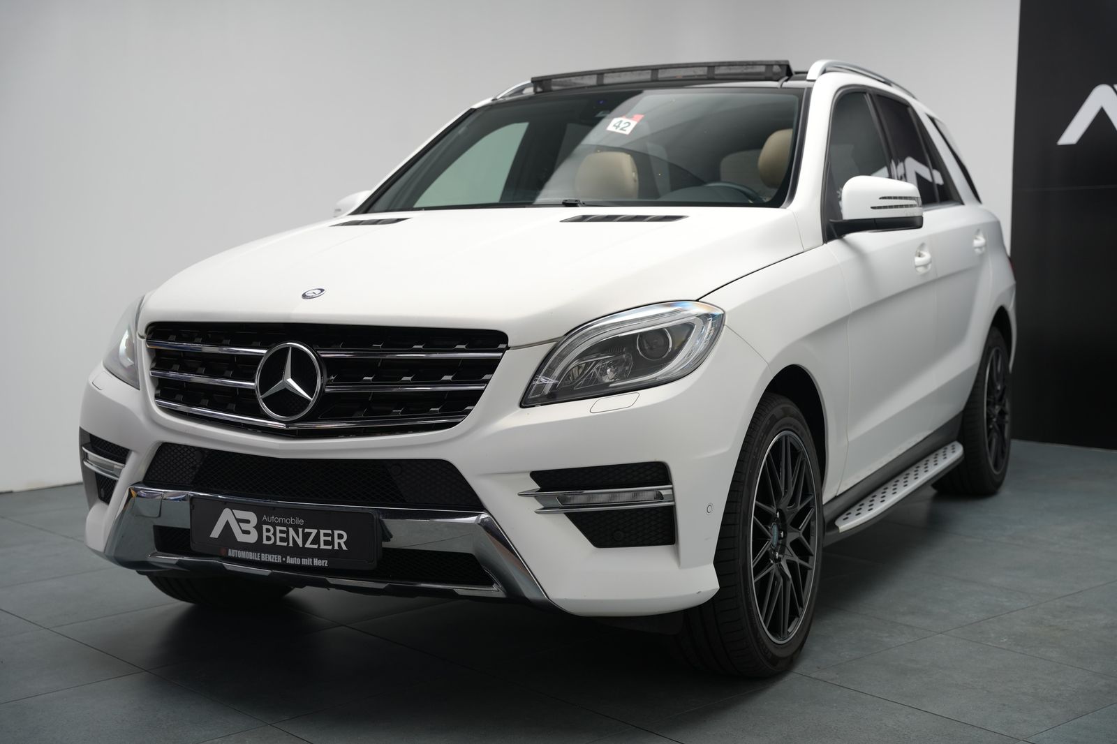 Fahrzeugabbildung Mercedes-Benz ML ML 350 CDI *AMG-Line*Panorama*Rückfahrkamera