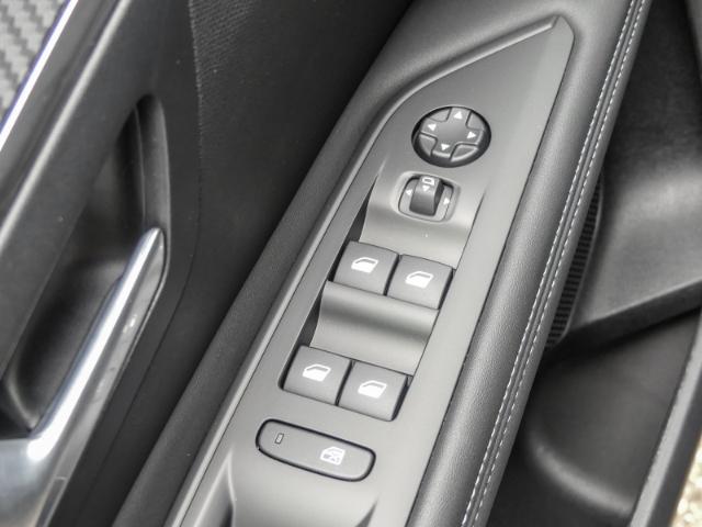 Peugeot 3008 Hybrid 225 Allure 1.6 Plug-In EU6d Navi dig