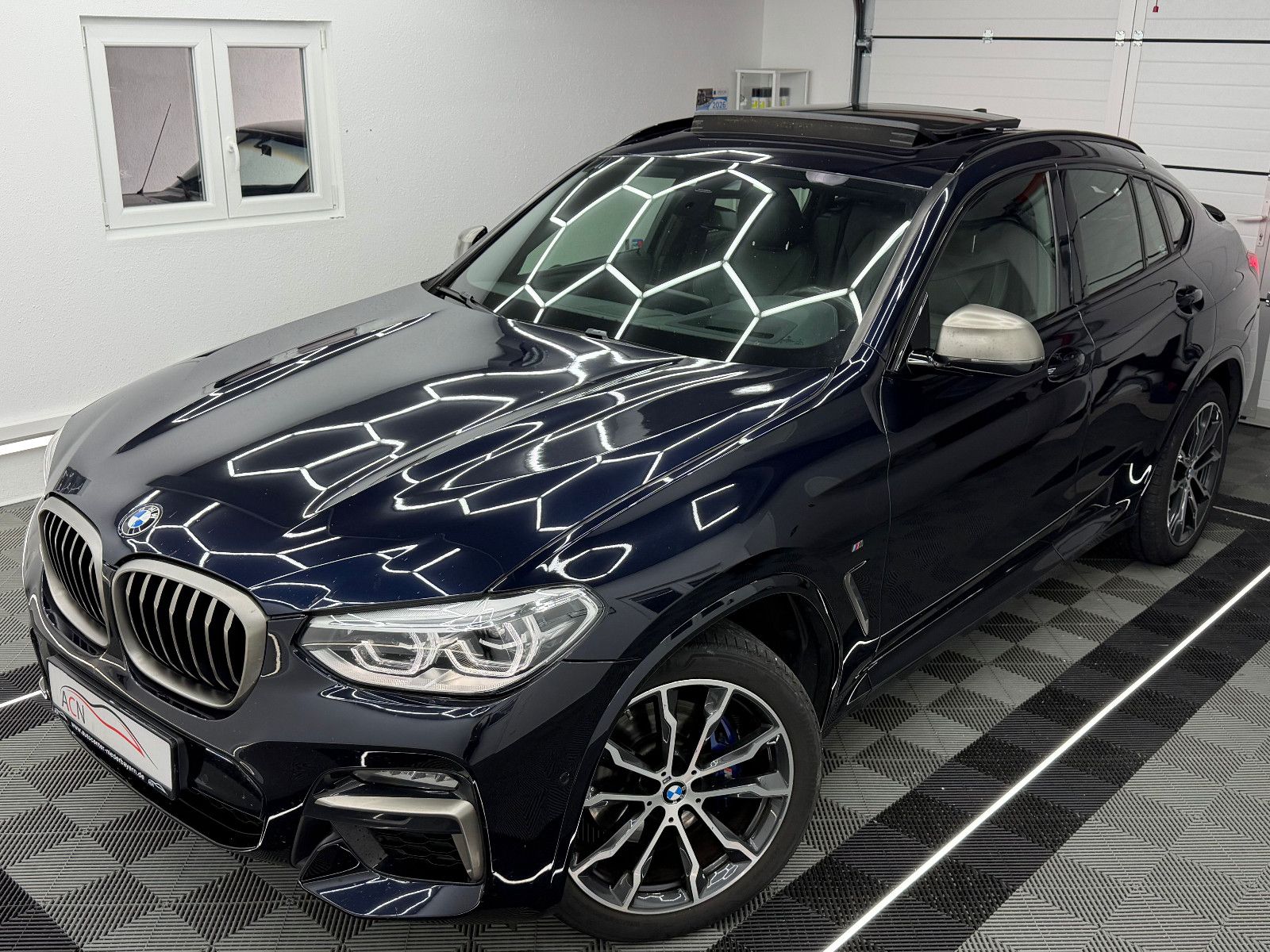 Fahrzeugabbildung BMW X4 M40 d/LED/ACC/HuD/H&K/AHK/PANO/VRTL/19% MwSt