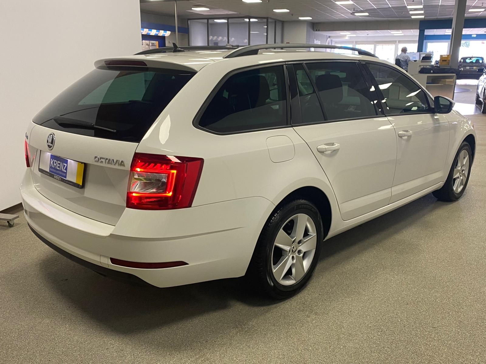 Fahrzeugabbildung SKODA Octavia 2.0 TDI Tour APP+ALLWETTER+NAVI+SITZHEIZ