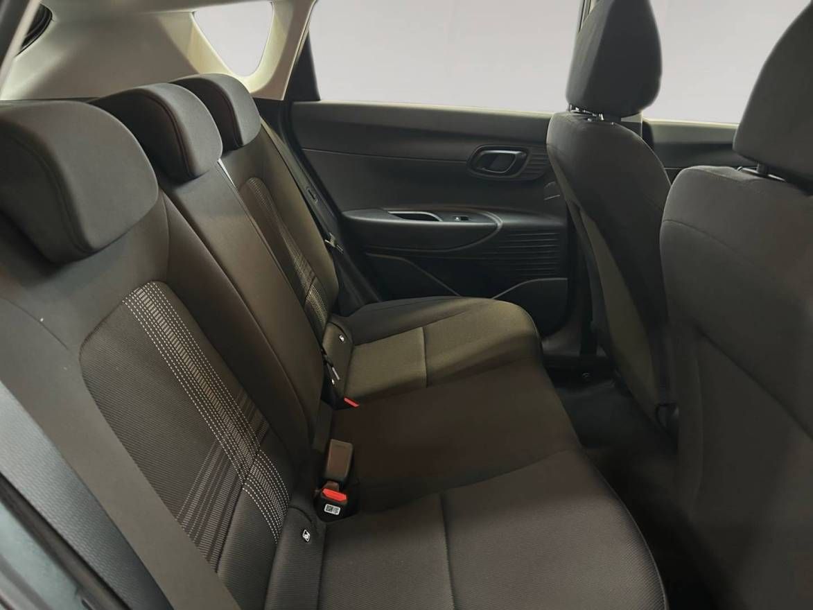 Fahrzeugabbildung Hyundai BAYON  Select PDC Klima Navi Rückfahrkamera