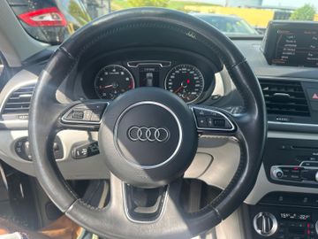Audi Q3 - 12