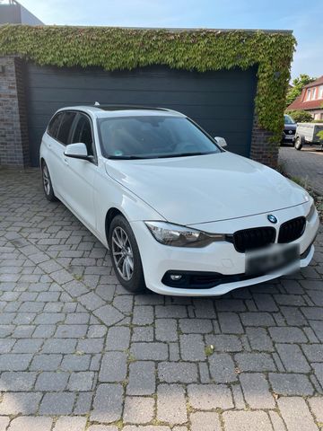 BMW BMW 318i F31