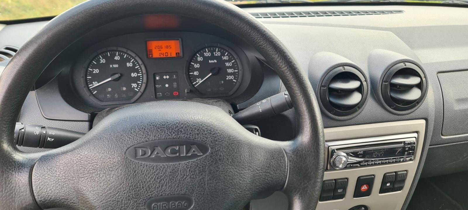 Dacia Logan 2008 — interior