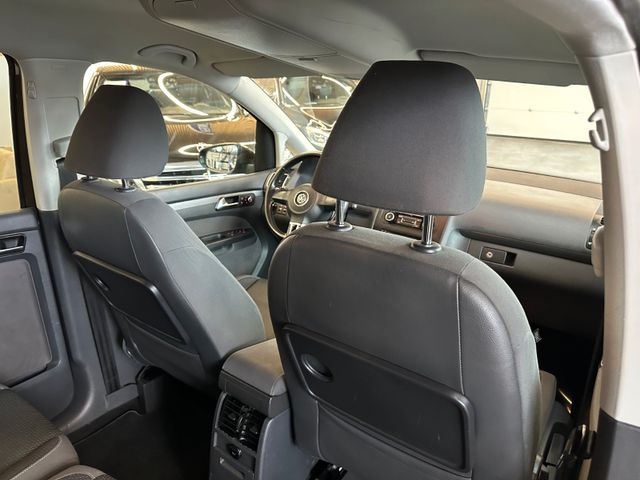 MYAUTOCENTER – Gebraucht- und Jahreswagen mit Werkstattservice in Pfaffenhofen Volkswagen Touran Comfortline *7-Sitzer*Freisprech*Klima*