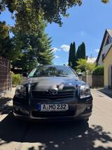 Toyota Avensis Combi Sol 2,2-l-D-CAT Sol - Toyota Avensis aus 2007: Kombi