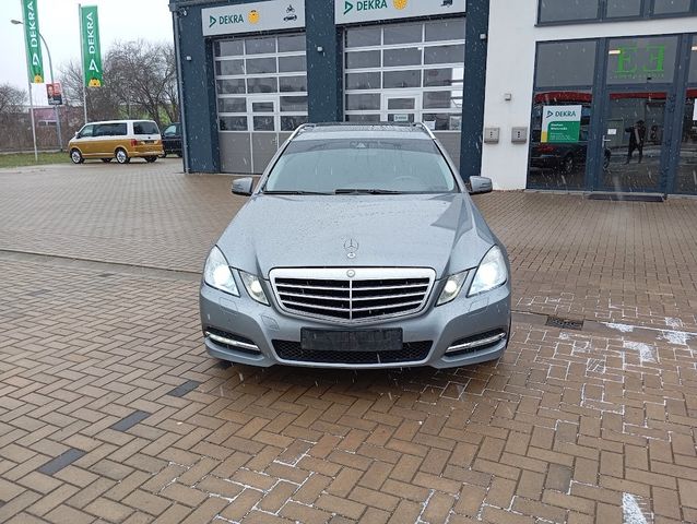 Mercedes-Benz E 250  T-Modell E 250 CDI BlueEfficiency