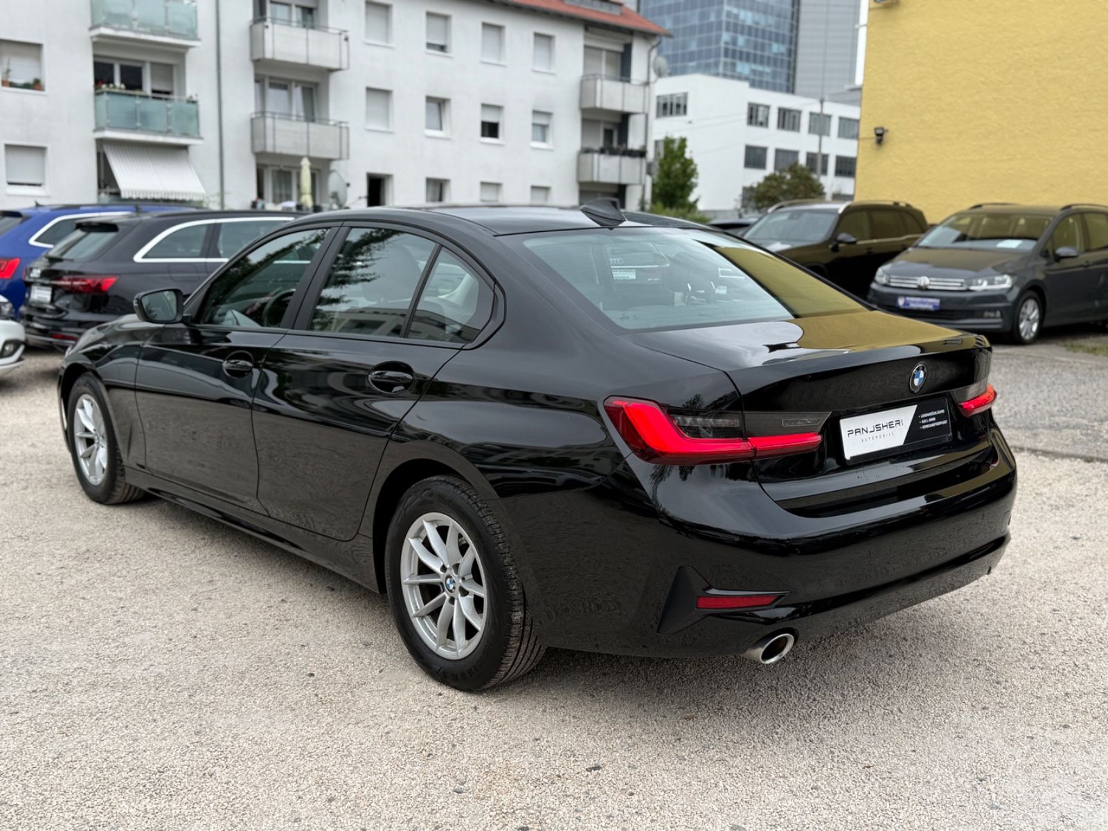 BMW 320d Lim Advantage Aut LED Navi 1.Hand foto 4