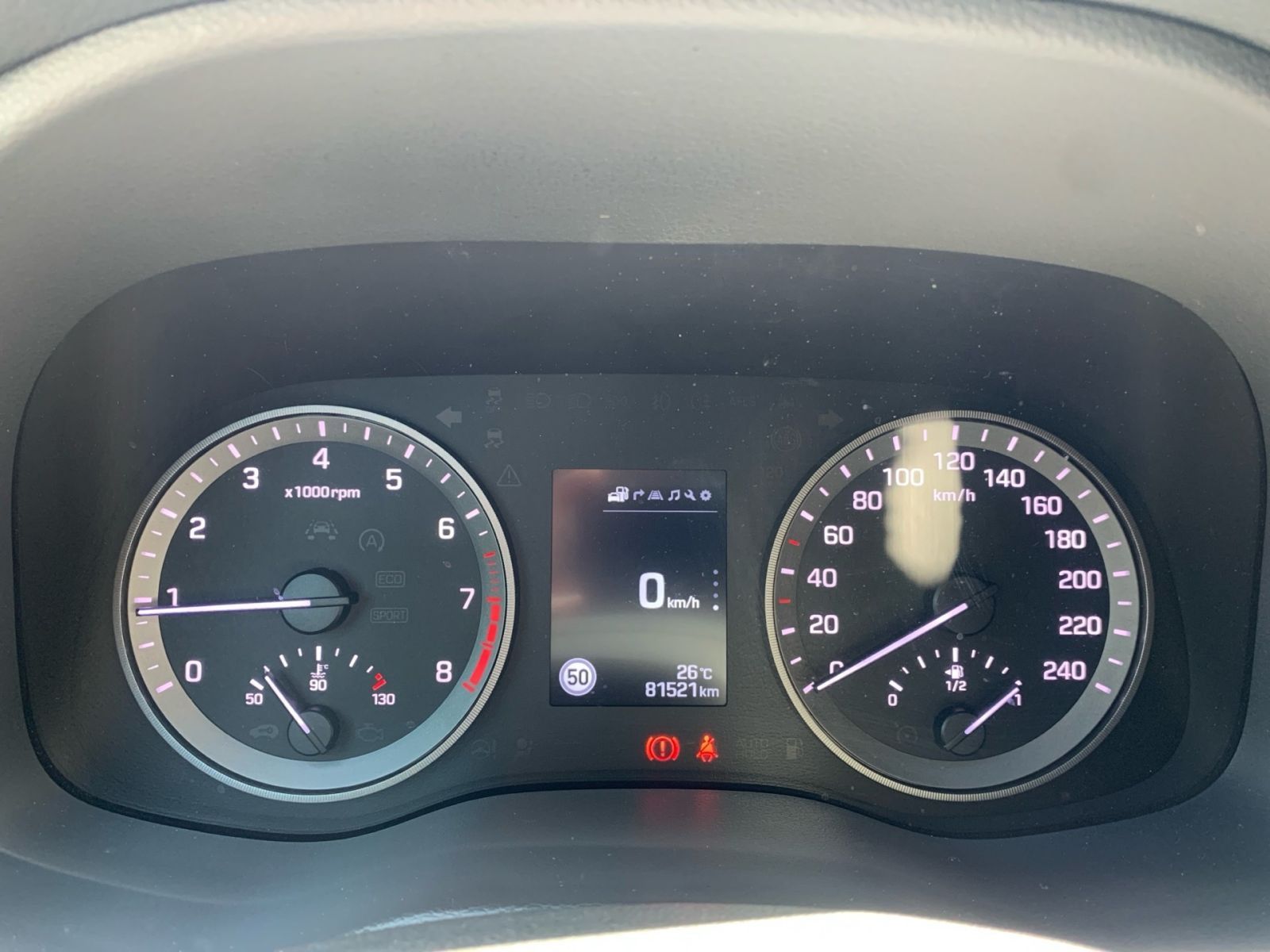Fahrzeugabbildung Hyundai TUCSON 1.6 Passion Navi Kamera 8x bereift