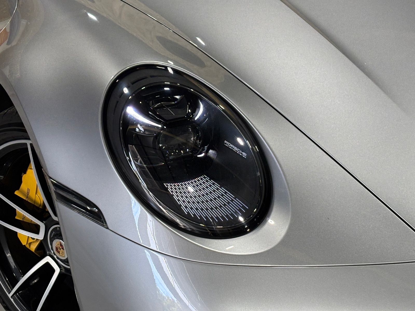 Fahrzeugabbildung Porsche 911 Turbo S Cabriolet/APPROVED24''/LIFT/BOSE