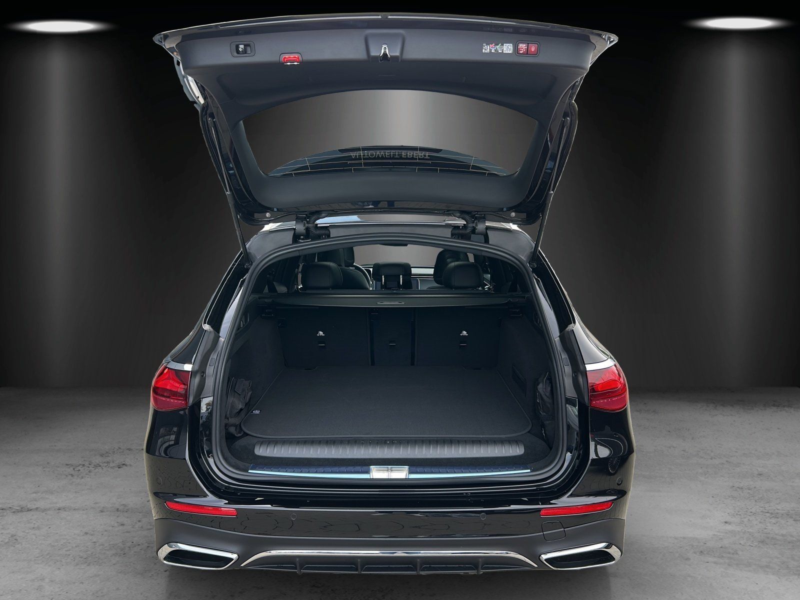 Fahrzeugabbildung Mercedes-Benz E 300 de T AMG 360° BURMESTER DigLight AHK 20"