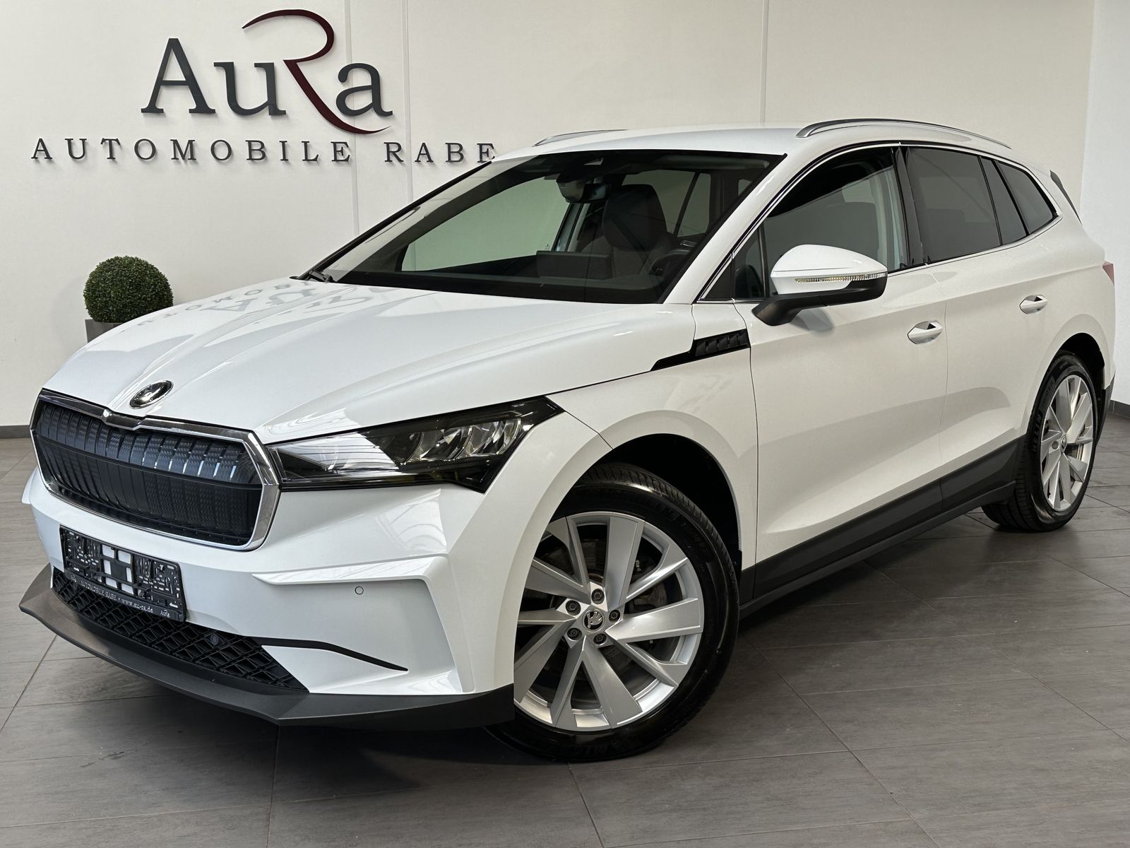 Fahrzeugabbildung SKODA Enyaq 80 Loft NAV+LED+ACC+VCOCKPIT+CARPLAY+20ZO